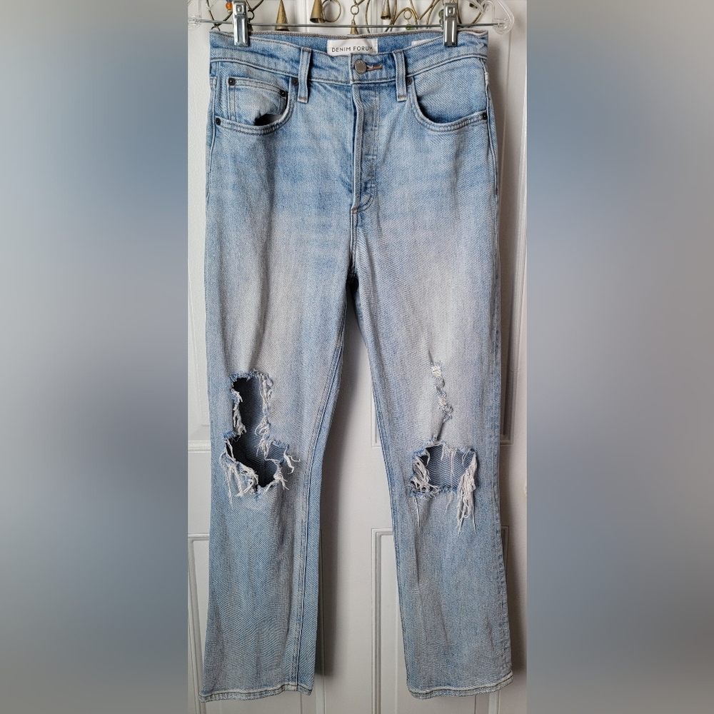 Aritzia Denim Fourm Arlo High Rise Staight Leg Women's 27 L 28 Light Wash Distre